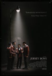 9c384 JERSEY BOYS advance DS 1sh '14 John Lloyd Young as Frankie Valli, The Four Seasons!