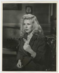 9d175 HEARTBEAT deluxe 11.25x14 still '46 c/u of worried Ginger Rogers holding newspaper clipping!