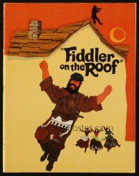 9d759 FIDDLER ON THE ROOF souvenir program book '71 cool different artwork of Topol & cast!