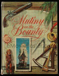 9d871 MUTINY ON THE BOUNTY hardcover souvenir program book '62 Marlon Brando, cool different images!