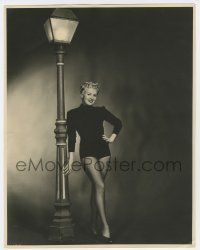 9d151 BETTY GRABLE deluxe 11x14 still '40s sexy full portrait in fishnet stockings by lamp post!