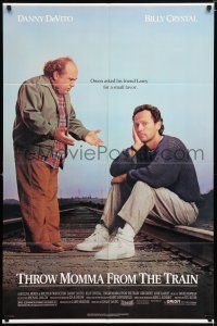 9f887 THROW MOMMA FROM THE TRAIN 1sh '87 great image of Danny DeVito, Billy Crystal!