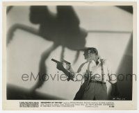 9h135 BEGINNING OF THE END 8.25x10 still '57 c/u of Peter Graves w/ giant grasshopper shadow!
