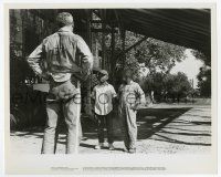 9h247 COOL HAND LUKE 8.25x10 still '67 Paul Newman gets black kids to help with his shackles!