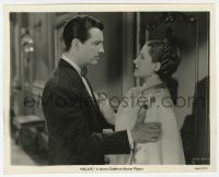 9h328 ESCAPE 8x10 still '40 great close up of Robert Taylor & beautiful Norma Shearer!