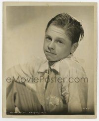 9h634 MICKEY ROONEY 8x10 still '30s great young close portrait resting his elbow on his knee!