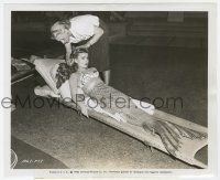9h644 MR. PEABODY & THE MERMAID candid 8.25x10 still '48 Blyth gets her hair done on a stretcher!