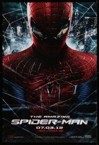 9k031 AMAZING SPIDER-MAN teaser DS 1sh '12 portrait of Andrew Garfield in title role over city!