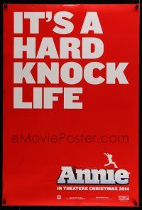 9k049 ANNIE teaser DS 1sh '14 Jamie Foxx, it's a hard knock life, cool text and title design!