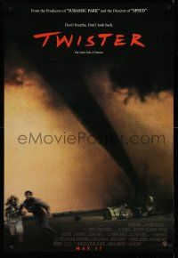 9k792 TWISTER May 17 int'l advance DS 1sh '96 storm chasers Bill Paxton & Helen Hunt tornados!