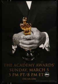 9w017 78th ANNUAL ACADEMY AWARDS 1sh '05 cool Studio 318 design of man in suit holding Oscar!