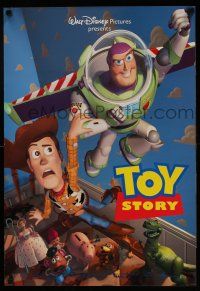 9x264 TOY STORY 19x27 special '95 Disney & Pixar cartoon, image of Buzz & Woody flying above cast!