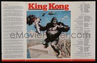 1a359 KING KONG English promo brochure '76 John Berkey art of BIG Ape on the Twin Towers!