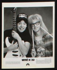 1a447 WAYNE'S WORLD presskit w/ 5 stills '92 Mike Myers & Dana Carvey from Saturday Night Live!