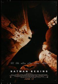1c084 BATMAN BEGINS June 17 advance 1sh '05 Christian Bale as the Caped Crusader flying with bats!