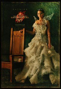 1c361 HUNGER GAMES: CATCHING FIRE teaser DS 1sh '13 Jennifer Lawrence in fancy dress as Katniss!