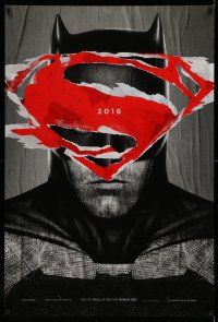 1k071 BATMAN V SUPERMAN teaser DS 1sh '16 cool close up of Ben Affleck in title role under symbol!