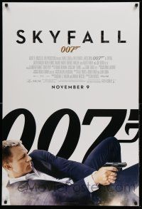 1k692 SKYFALL advance DS 1sh '12 cool image of Daniel Craig as James Bond on back shooting gun!