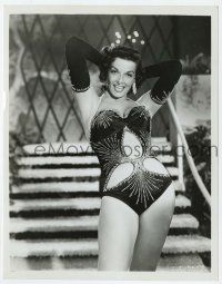 1m519 JANE RUSSELL 8x10.25 still '54 sexy c/u in skimpy showgirl outfit from The French Line!