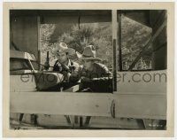 1m784 SAGEBRUSH TRAIL 8x10.25 still '33 young John Wayne & Chandler take cover behind stagecoach!