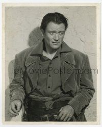 1m844 SPOILERS 8.25x10 still '42 great waist-high portrait of John Wayne holding cigarette!