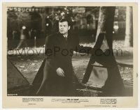 1m904 THIRD MAN 8x10.25 still '49 c/u of Orson Welles going down into sewer, classic film noir!