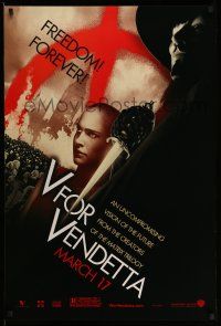 2c805 V FOR VENDETTA teaser 1sh '05 Wachowskis, Natalie Portman, Hugo Weaving, city in flames!