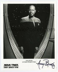 2d0965 AVERY BROOKS signed 8x10 REPRO still '90s as Captain Sisko from Star Trek Deep Space Nine!