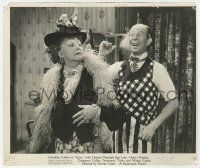 2d0466 BERT LAHR signed 8x10 still '39 he's clowning around with Helen Westley in Zaza!