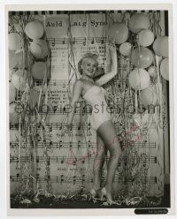 2d0467 BETTY GRABLE signed 8x10 still '40s full-length in sexy outfit by giant sheet music!