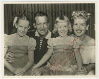 2d0471 BETTY GRABLE signed deluxe 8x10 still '50s with husband Harry James & their two daughters!