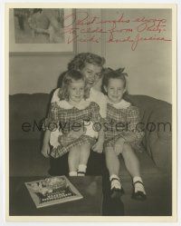 2d0469 BETTY GRABLE signed deluxe 8x10 still '50s at home on the couch with her two daughters!