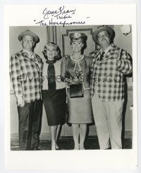 2d1048 JANE KEAN signed 8x10 REPRO still '90s with Honeymooners co-stars as replacement Trixie!