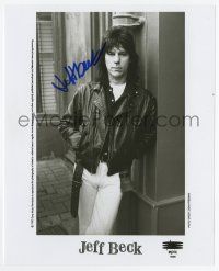 2d1053 JEFF BECK signed 8x10 publicity still '93 portrait of the English rock star by Dean Freeman!
