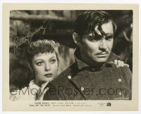 2d0527 LORETTA YOUNG signed 8x10.25 still '35 close up with Clark Gable in Call of the Wild!