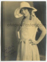2d0535 MARY PICKFORD signed deluxe 6.5x8.5 still '20s great smiling c/u wearing sun hat & dress!