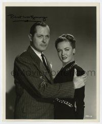 2d0558 ROBERT MONTGOMERY signed deluxe 8.25x10 still '46 with Audrey Totter in Lady in the Lake!