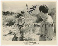 2d0565 SOPHIA LOREN signed 8x10 still '62 great c/u in a scene from Vittorio De Sica's Two Women!