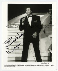 2d0577 WAYNE NEWTON signed 8x10 still '97 singing on stage in National Lampoon's Vegas Vacation!