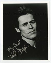 2d1172 WILLEM DAFOE signed 8x10 REPRO still '90s great close portrait of the intense star!
