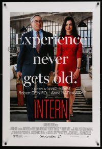 2r410 INTERN advance DS 1sh '15 great image of sexy Anne Hathaway and Robert De Niro!