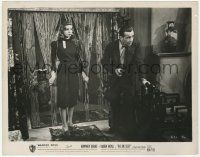 2s136 BIG SLEEP 8x10.25 still R54 Humphrey Bogart with gun drawn & sexy Lauren Bacall!