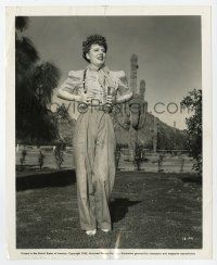 2s446 IRENE DUNNE 8.25x10 still '42 candid in Arizona making Lady In A Jam by Roman Freulich!