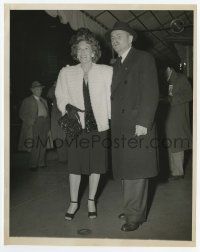 2s980 WINGED VICTORY 7.25x9 news photo '44 Darryl F. Zanuck & wife arrive at the movie premiere!