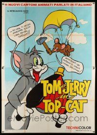 3y204 TOM & JERRY Italian 2p '67 great cartoon art of parachuting Jerry attacking Tom w/ hammer!