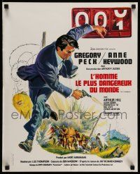 4b172 CHAIRMAN French 18x22 '69 military Intelligence can't keep Gregory Peck alive much longer!