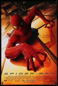 4w833 SPIDER-MAN advance 1sh '02 Tobey Maguire climbing building, Sam Raimi, Marvel Comics!