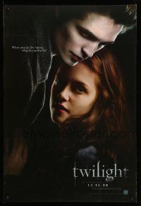 4w931 TWILIGHT teaser DS 1sh '08 c/u of Kristen Stewart & Robert Pattinson, vampire couple!