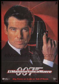 4y374 TOMORROW NEVER DIES Argentinean '97 super close image of Pierce Brosnan as James Bond 007!