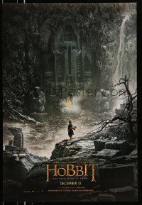 5g391 HOBBIT: THE DESOLATION OF SMAUG teaser DS 1sh '13 cool image of Bilbo outside Erebor!